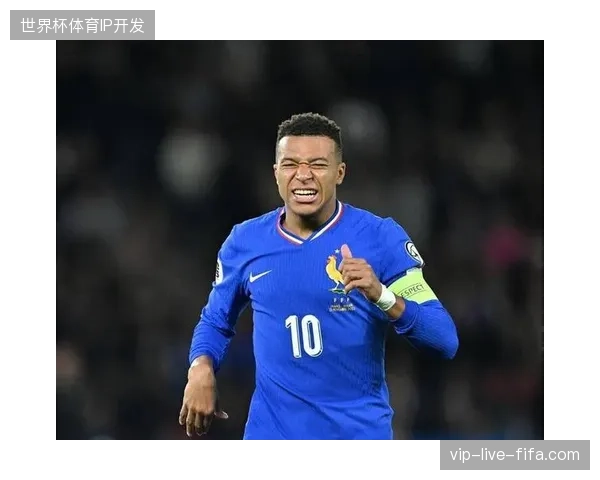 姆巴佩的无球跑动将是法国队制造杀机的战术基础，他能有效撕扯对手后防体系